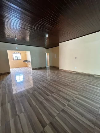 Imagem Excelente casa no Manoa , pronta para ser financiada, casa com cômodos espaçosos, sendo 4 dormitórios sendo duas suítes e demais dependências