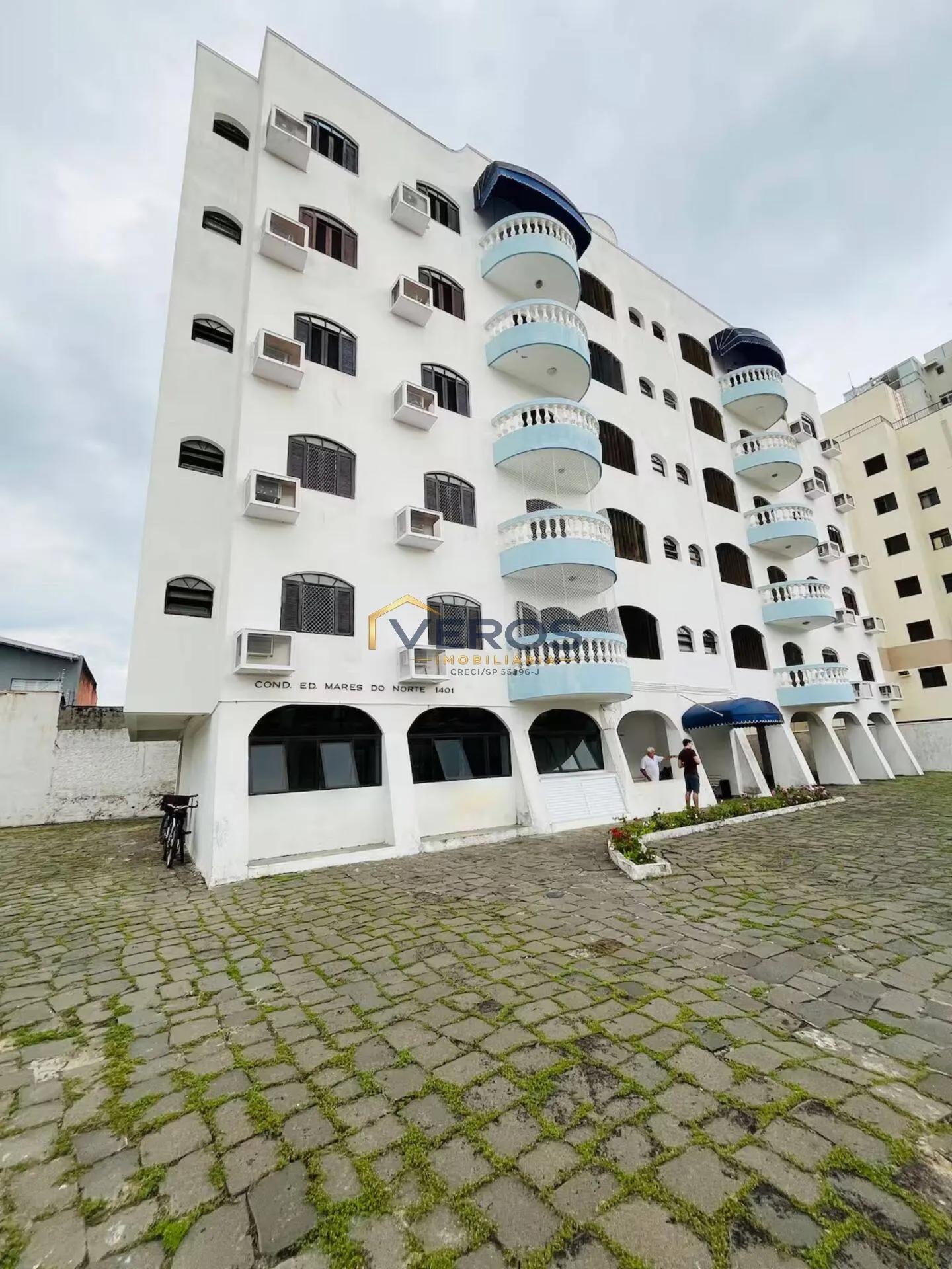 Imagem Apartamento com 2 dormitórios a 50 metros da Martim de Sá