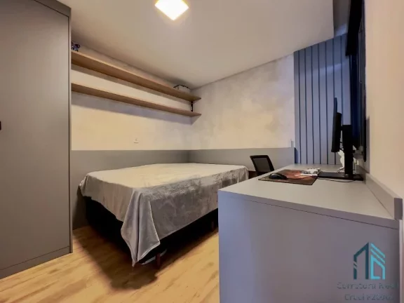 Imagem Sobrado triplex, 03 quartos c/suíte, terraço com área gourmet e banheiro no Xaxim em Curitiba PR