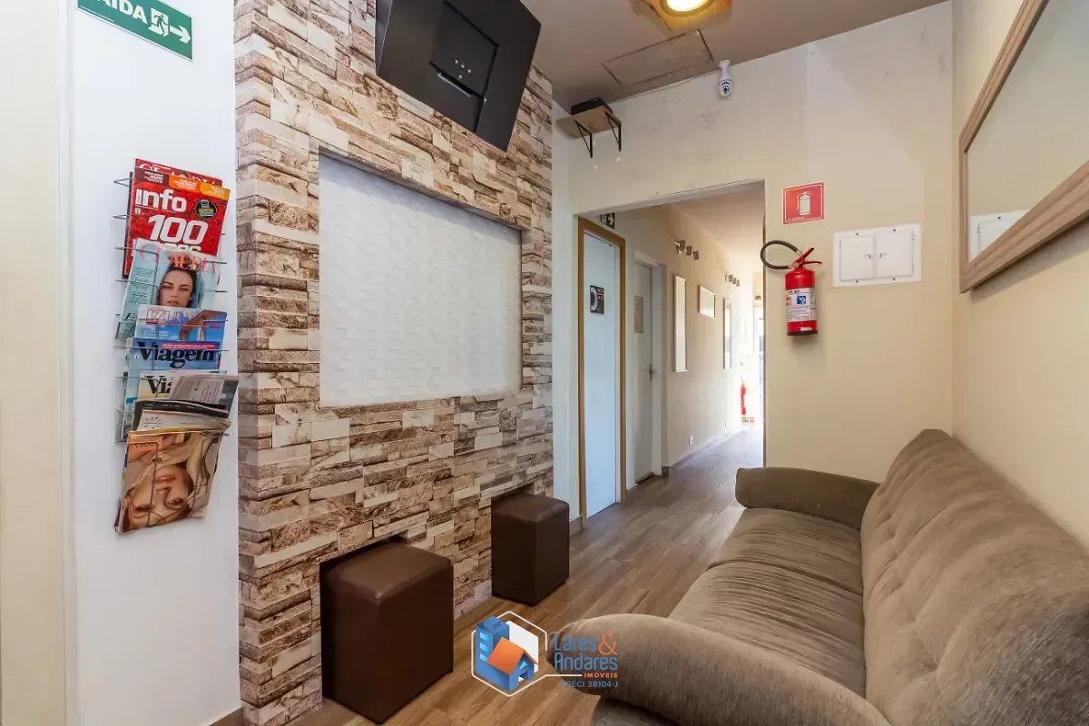 Imagem Conjunto comercial para venda em Parque São Domingos, 320m²