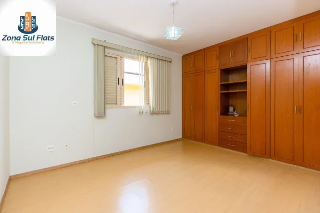 Imagem Casa à Venda No Planalto Paulista Com 4 Dormitórios Sendo 2 Suítes e 6 Vagas