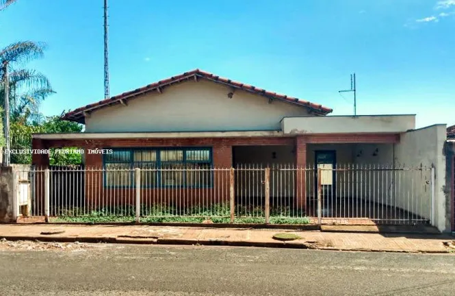 Casa com 4 Quartos à Venda, 205 m² em Centro - Ituverava