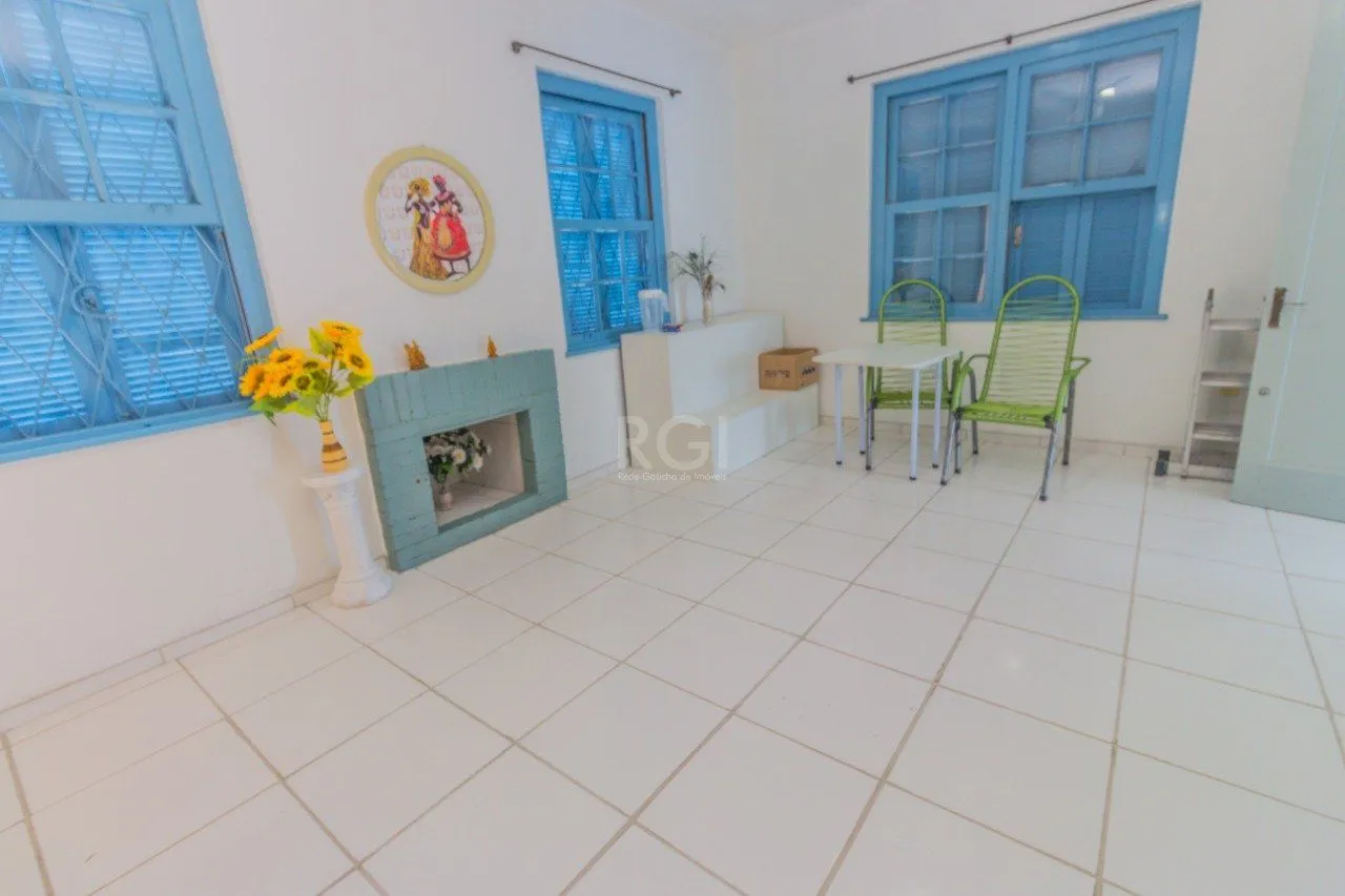 Imagem Casa para Venda - 165m², 3 dormitórios, 4 vagas - Santa Tereza