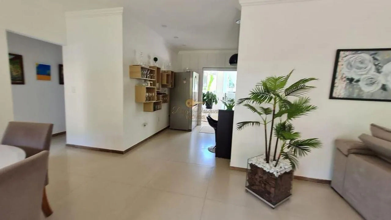 Imagem Casa em Condomínio para Venda em Teresópolis / RJ no bairro Vale Alpino