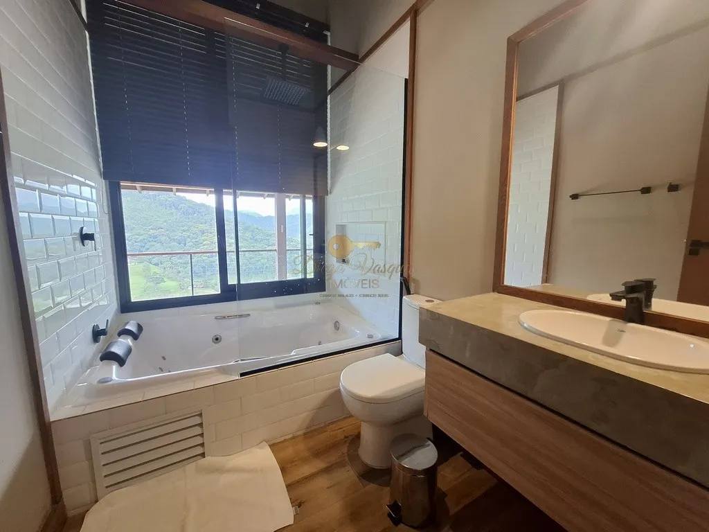Imagem Casa em Condomínio para Venda em Teresópolis / RJ no bairro Vargem Grande