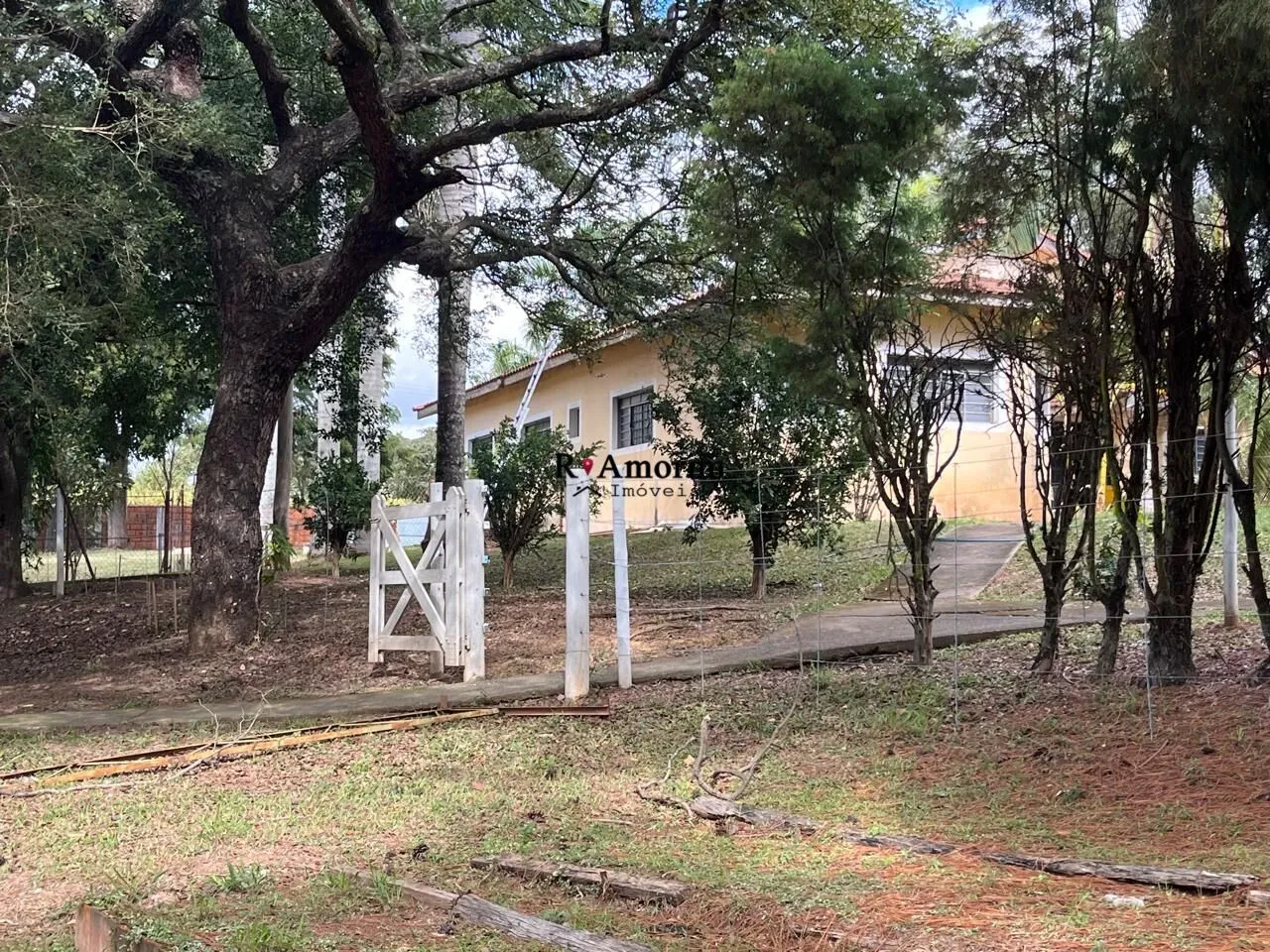 Imagem Terreno a venda em Itu com abundância de água, e área aproximada de 1.000 metros