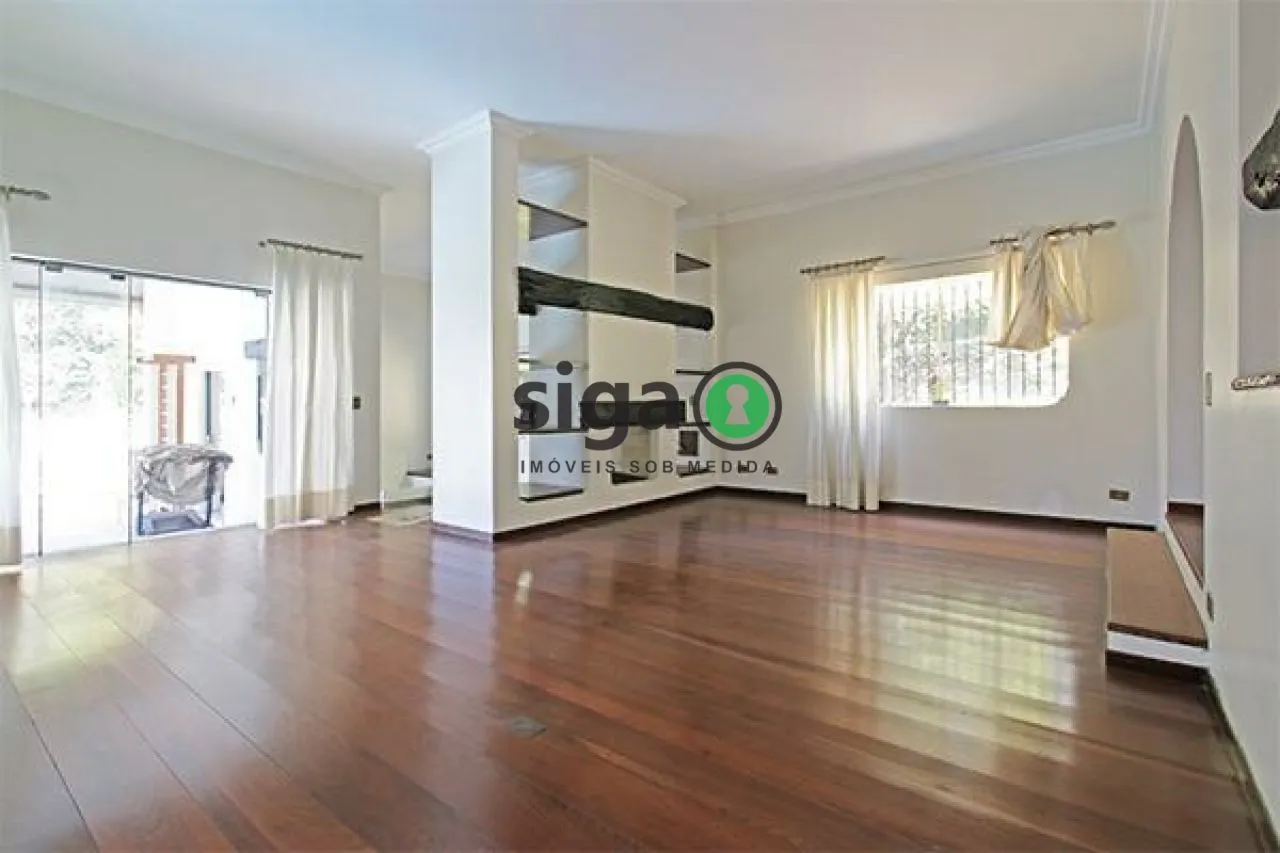 Imagem Casa á Venda no Jardim Marajoara - 450m², 3 quartos, 6 vagas