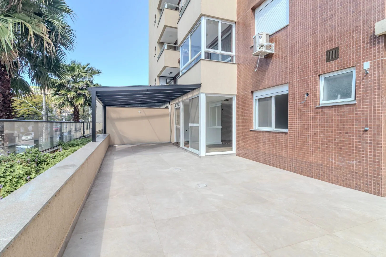 Imagem Apartamento Garden Espetacular: Pátio Privativo, Conforto Térmico e Sol na Medida Certa!