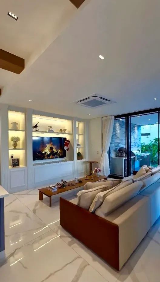 Imagem Casa de Condomínio com 4 Quartos à Venda, 460 m² em Pires Façanha - Eusébio