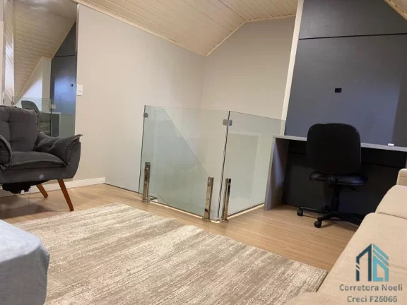 Imagem Sobrado triplex Alto Padrão, 04 quartos c/suíte, 04 vagas, Ático, no Vista Alegre Curitiba -PR