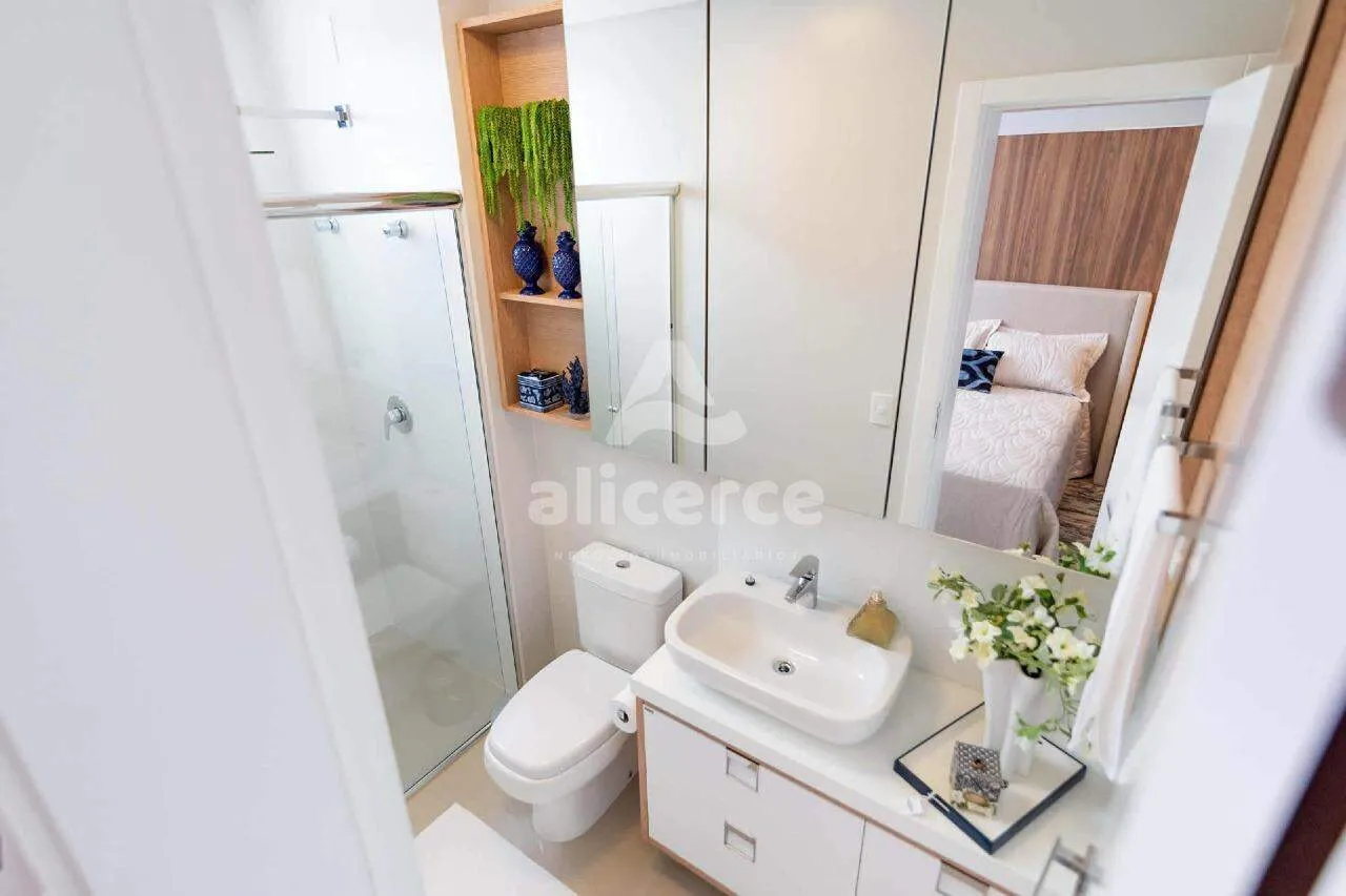 Imagem Apartamento á Venda - 3 Dormitórios I 1 suíte I Vaga de Garagem - em Agronômica - Florianópolis/SC
