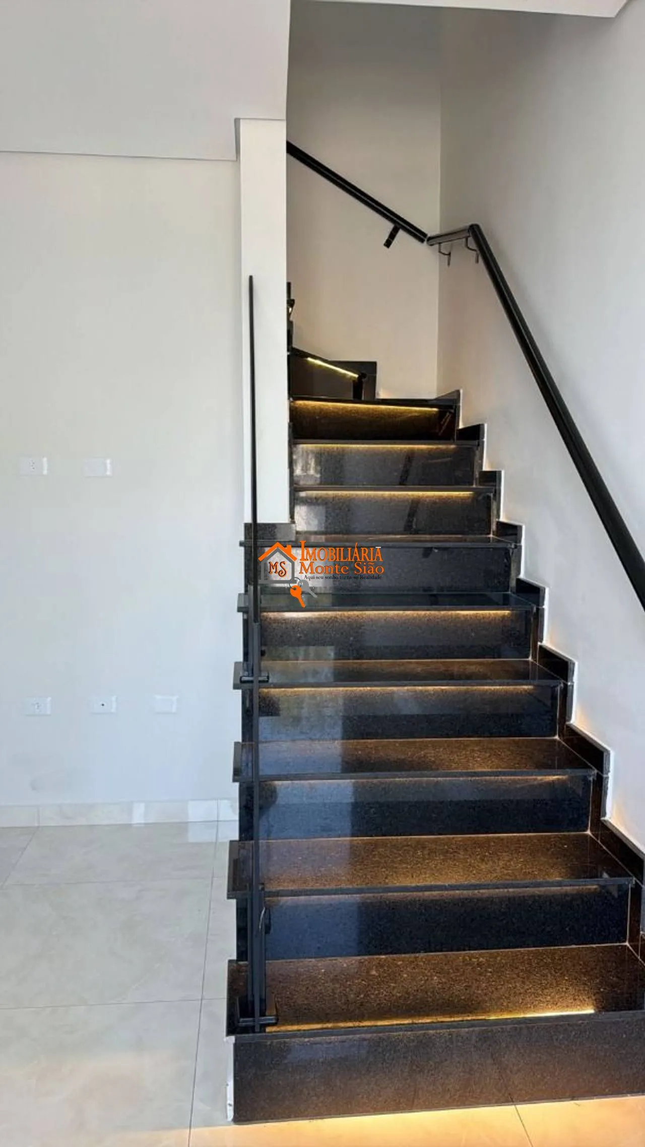 Imagem Sobrado com 2 dormitórios à venda, 75 m² por R$ 490.000,00 - Jardim Zélia - Itaquaquecetuba/SP