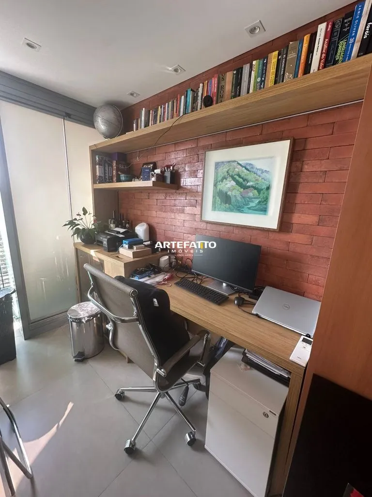 Imagem O apartamento, com 93m2 , 2 quartos (podendo fazer 3) com , 2 vagas