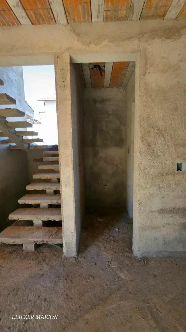 Imagem Casa a venda em construção com 3 quartos bairro vivaldi leite Poços de Caldas