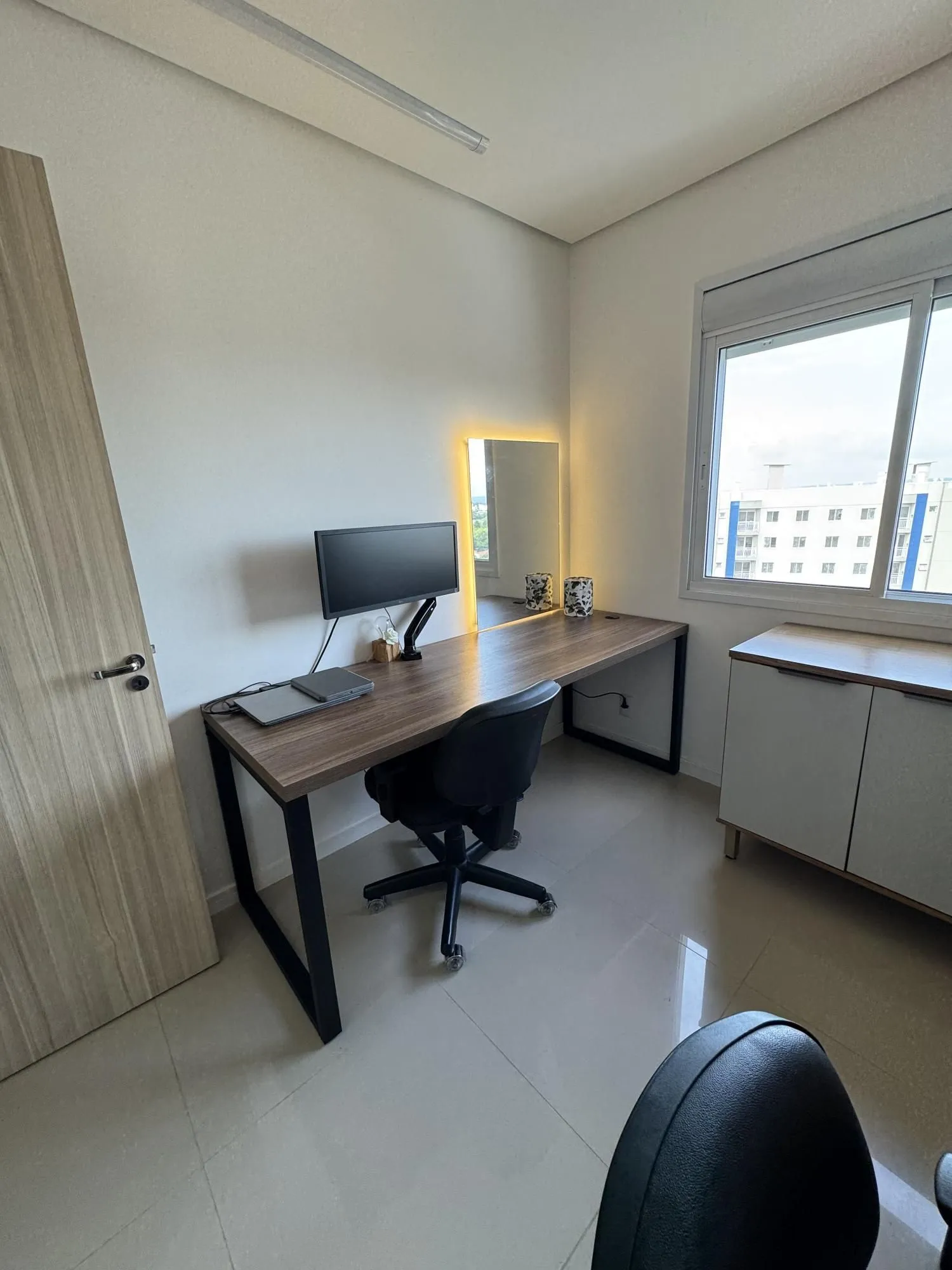 Imagem Apartamento de 2 dormitórios, 1 suíte e 1 vaga, em Canoas.
