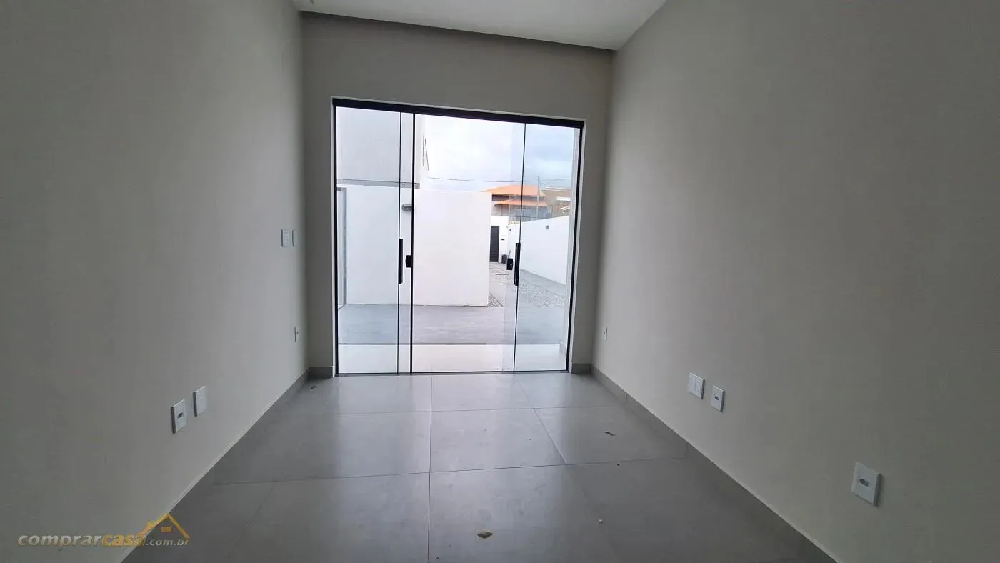 Imagem Casa para Venda em Cabo Frio / RJ no bairro Vila do Peró