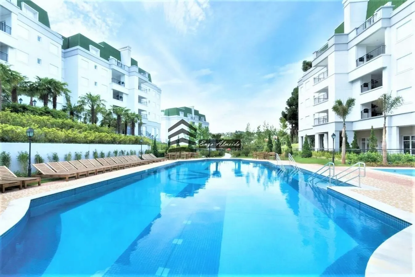 Foto do imóvel Apartamento à venda em Campos do Jordão/SP em Av. Gastão Vidigal, 200 - Capivari, Campos do Jordão - SP