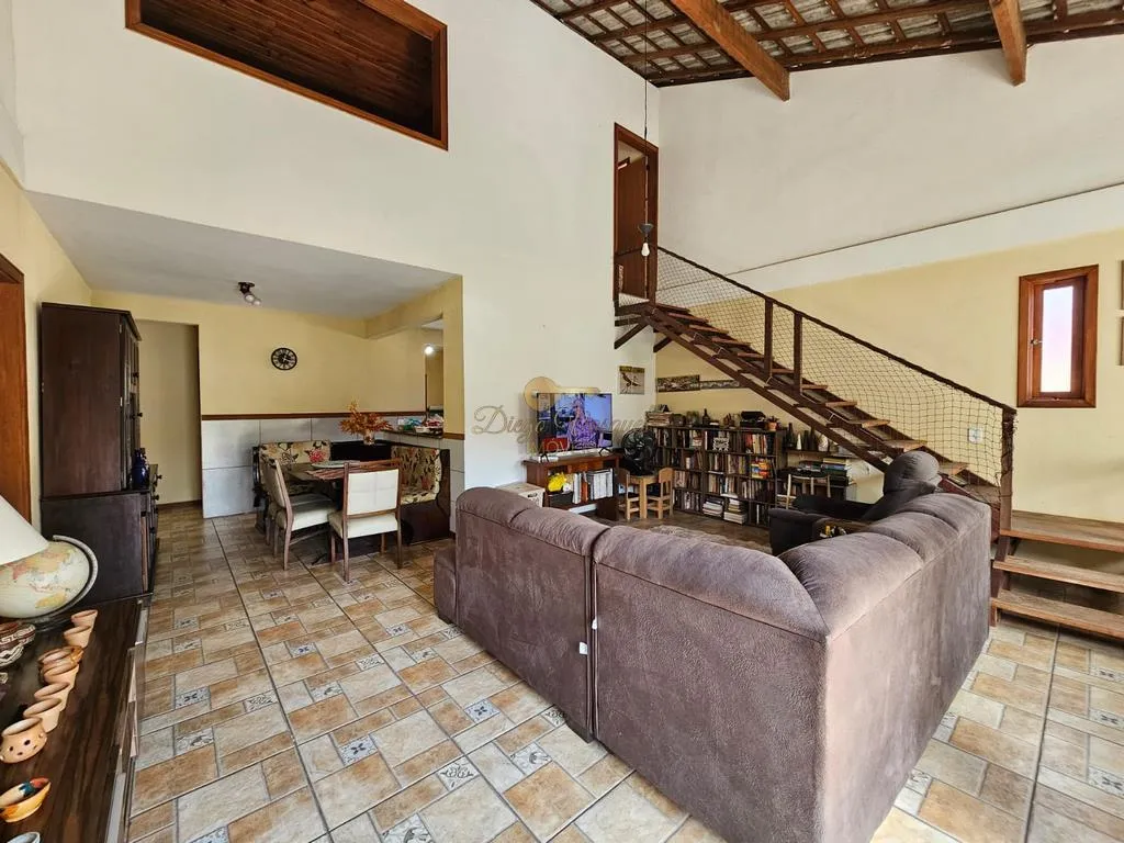 Imagem Casa em Condomínio para Venda em Teresópolis / RJ no bairro Vargem Grande