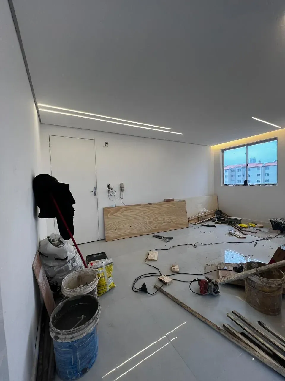 Imagem Apartamento com 2 Quartos à Venda, 42 m² em Sítio Cercado - Curitiba