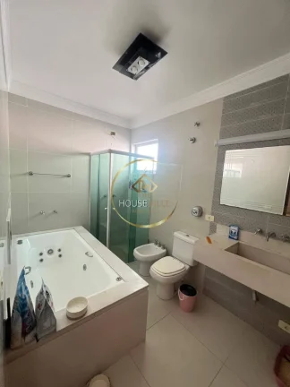 Imagem Casa Sobrado, 4 Dormitórios (2 suítes),296m² 4 vagas, Jd Apollo II, SJc.