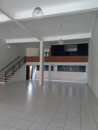 Imagem Salão Comercial Reformado c/ Mezanino e 3 Banheiros na Zona Norte de Sorocaba!