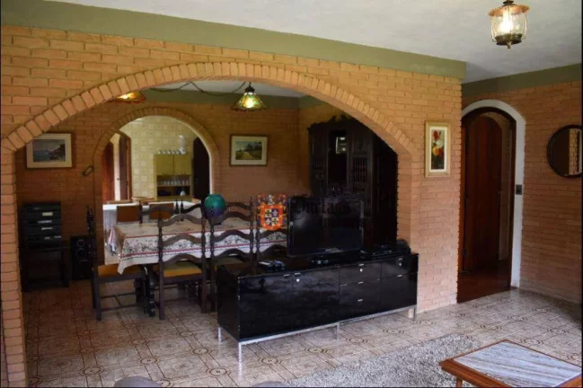 Imagem Chácara com 3 dormitórios à venda, 1500 m² por R$ 930.000,00 - Alto da Boa Vista - Campos do Jordão/SP