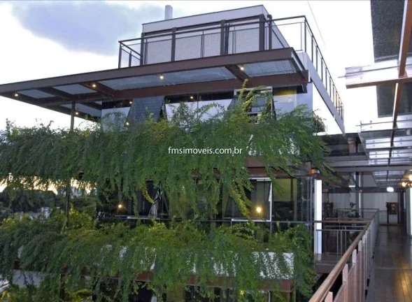 Imagem Conjunto comercial com 143m2 na Vila Madalena.