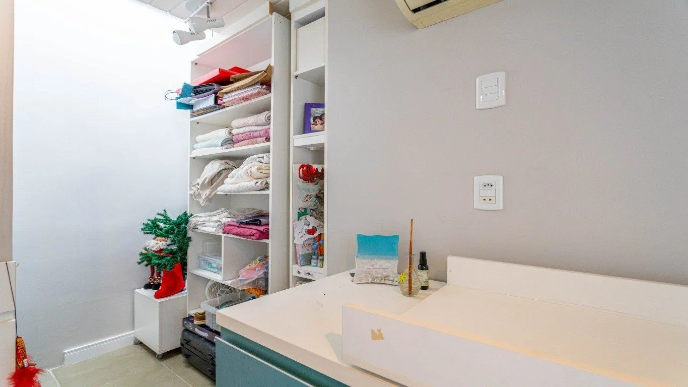 Imagem Cobertura com 2 quarto e 108m² à venda em Centro Histórico, Porto Alegre.