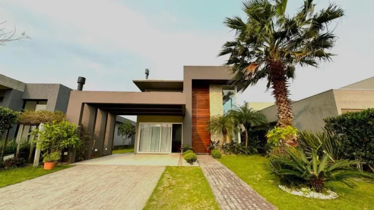 Imagem Casa em Condominio 4 Dormitórios - Bairro Zona Nova