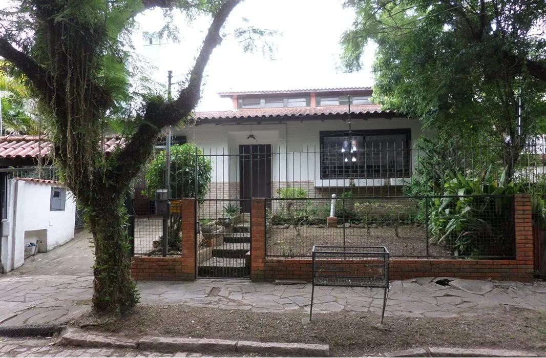 Imagem Casa no bairro Ipanema de 3 dormitórios e 2 vagas