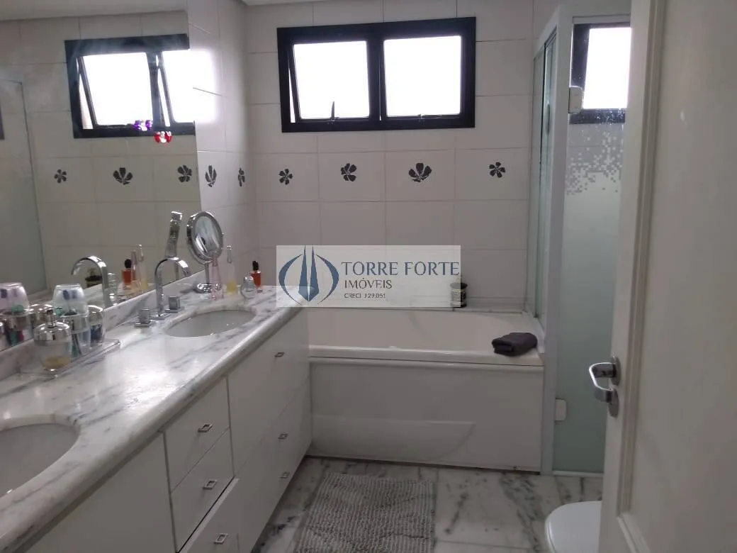 Imagem Apartamento com 3 suítes e 3 vagas na Vila Gomes Cardim