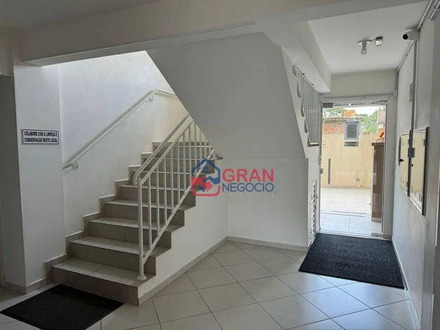 Imagem Apartamento com varanda à venda em Colombo/PR