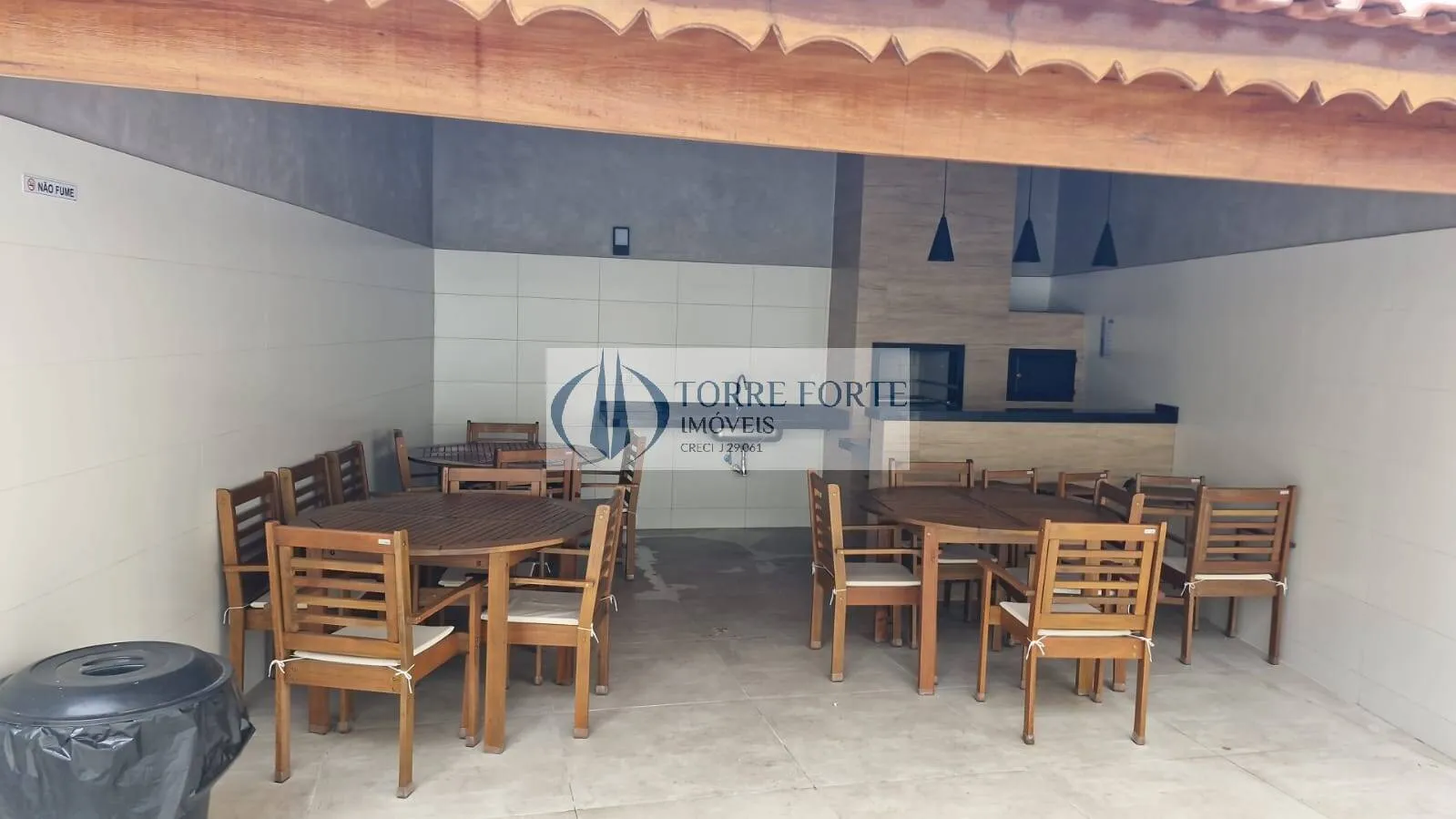 Imagem Apartamento com 2 dormitórios, 1 vaga , Varanda na Vila Ema.