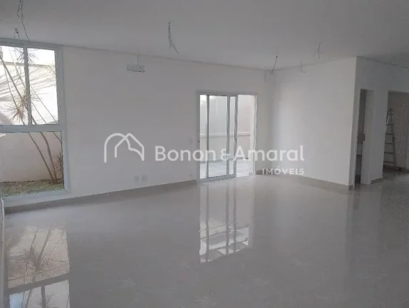 Imagem Residência sofisticada no Lake View

Fotos com ambientes mobiliados meramente ilustrativas.

Este e...