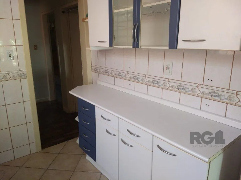 Imagem Casa de 168m² - 3 dormitórios, 3 vagas no bairro Nonoai