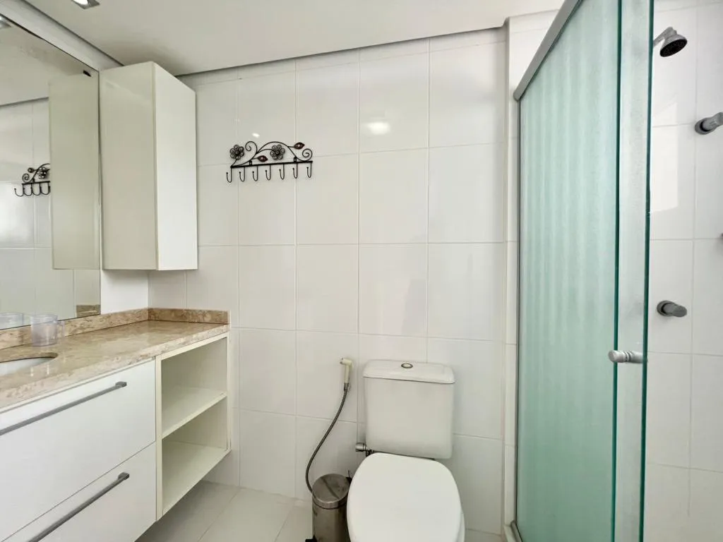 Imagem Casa em Condominio 5 Dormitórios - Bairro --