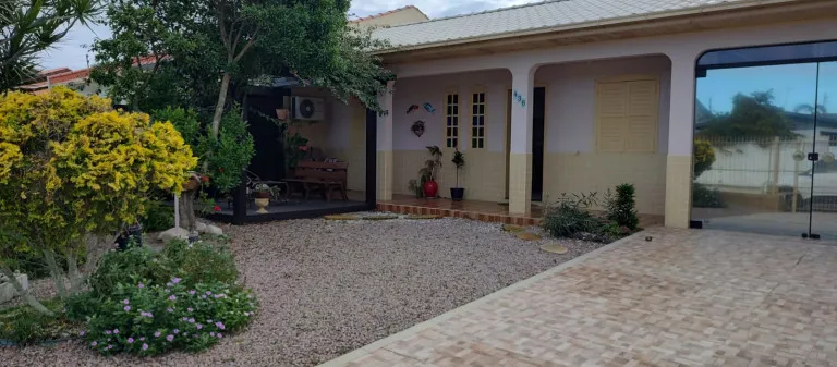 Casa com 4 Quartos à Venda, 130 m² em Balneário Rincão - Içara
