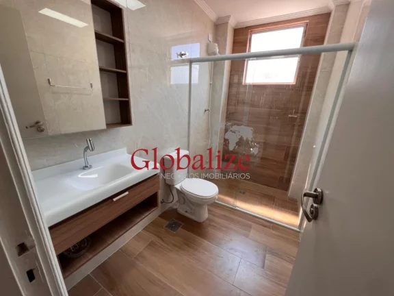 Imagem Apartamento com 2 suítes, vaga demarcada, elevador, todo reformado, amplo no Marapé em Santos por R$ 560.000,00