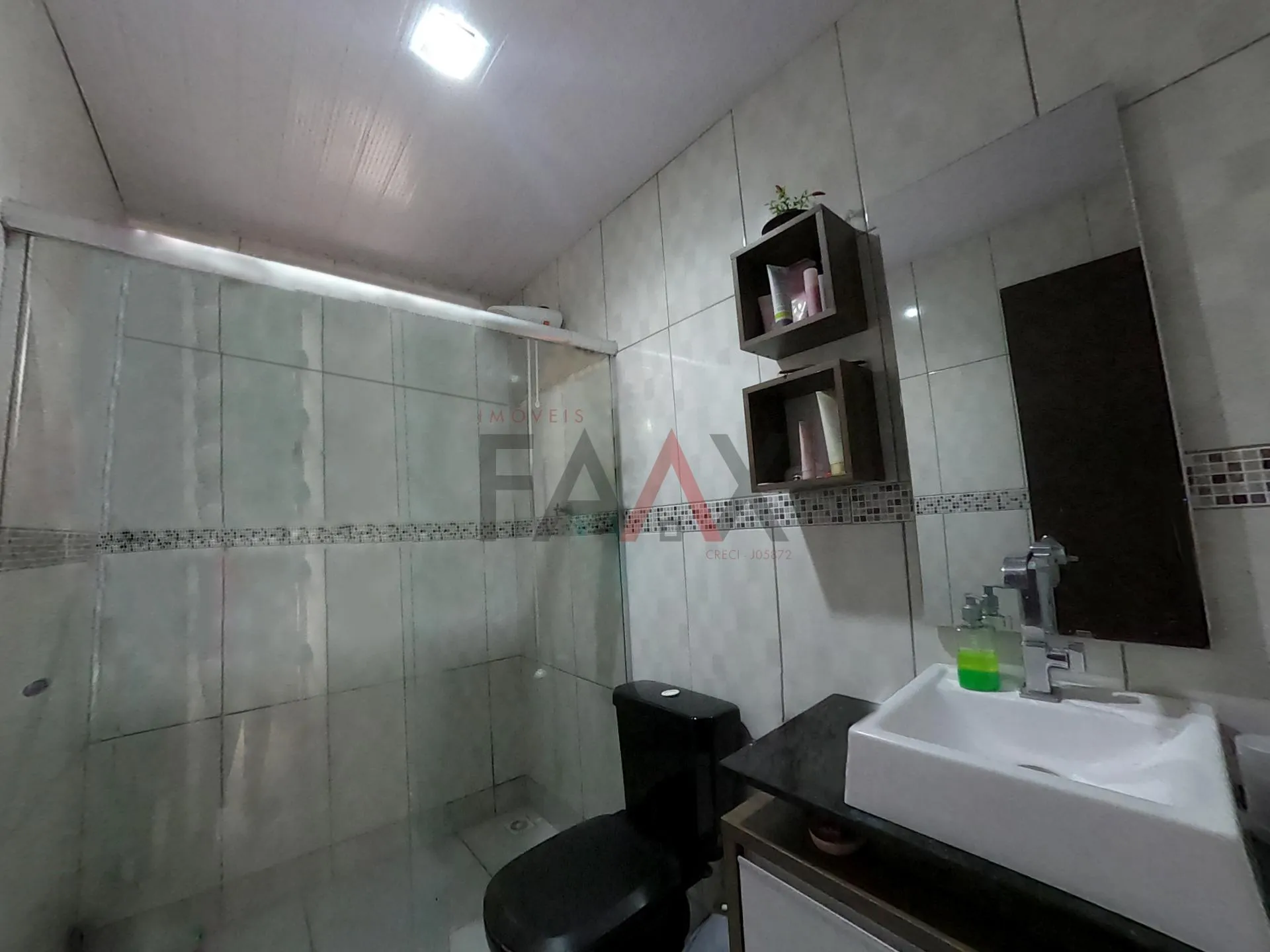 Imagem Casa a venda no Bairro Boqueirão Contendo 01 Cozinha 01Sala de Tv 01 Sala de