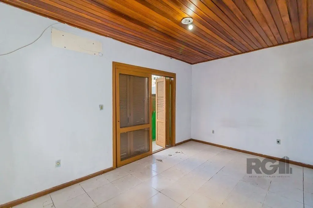 Imagem Casa 242m² - 5 dormitórios, 6 vagas no bairro Cristo Redentor