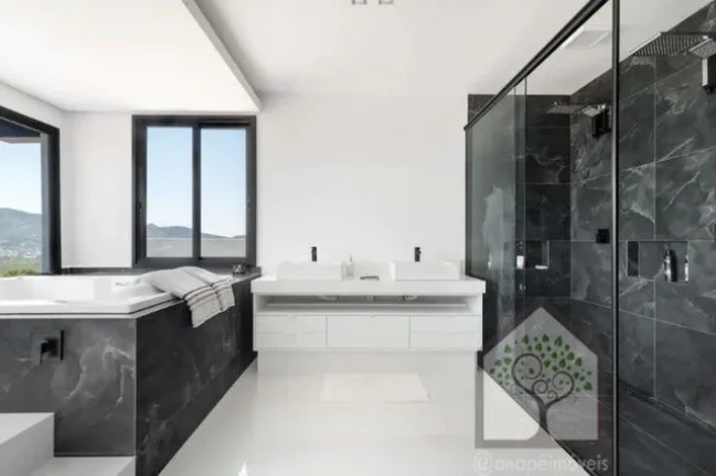 Imagem Casa Alto Padrão na Trindade