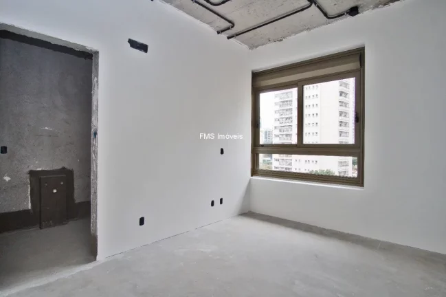 Imagem Apartamento à venda na Vila Nova Conceição com 4 suítes, 5 banheiros, 4 vagas.