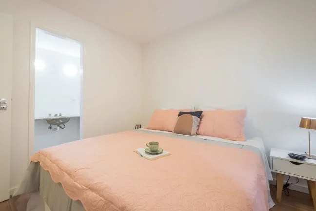 Imagem Apartamento Reformado 97M², 3Q, 1 Suíte, 2 Banheiros, 1 Vaga, Salão de Festas.
