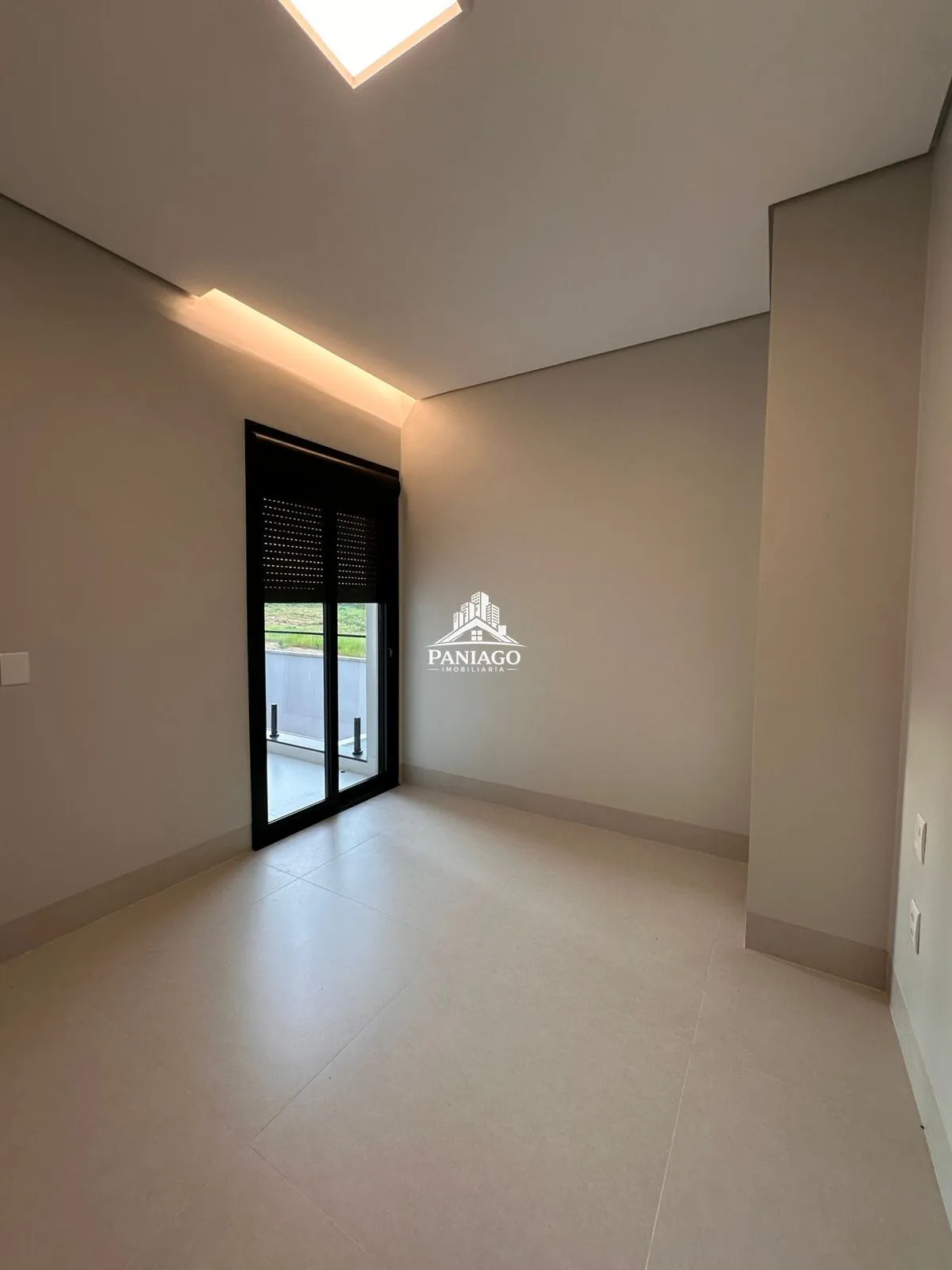 Imagem Casa à Venda no Ginco Florais Pérola | 213m² | 3 Suítes | Piscina Com Hidromassa
