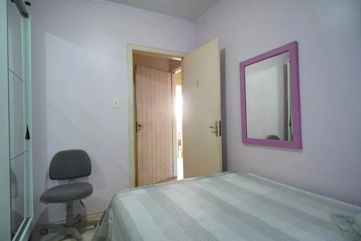 Imagem Casa Térrea com 5 dormitórios, Amplo Terreno de 300m² - Bairro Santa Rosa