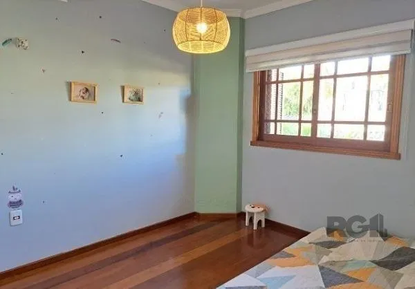 Imagem Casa em condomínio em Ipanema de 3 dormitórios e 2 vagas