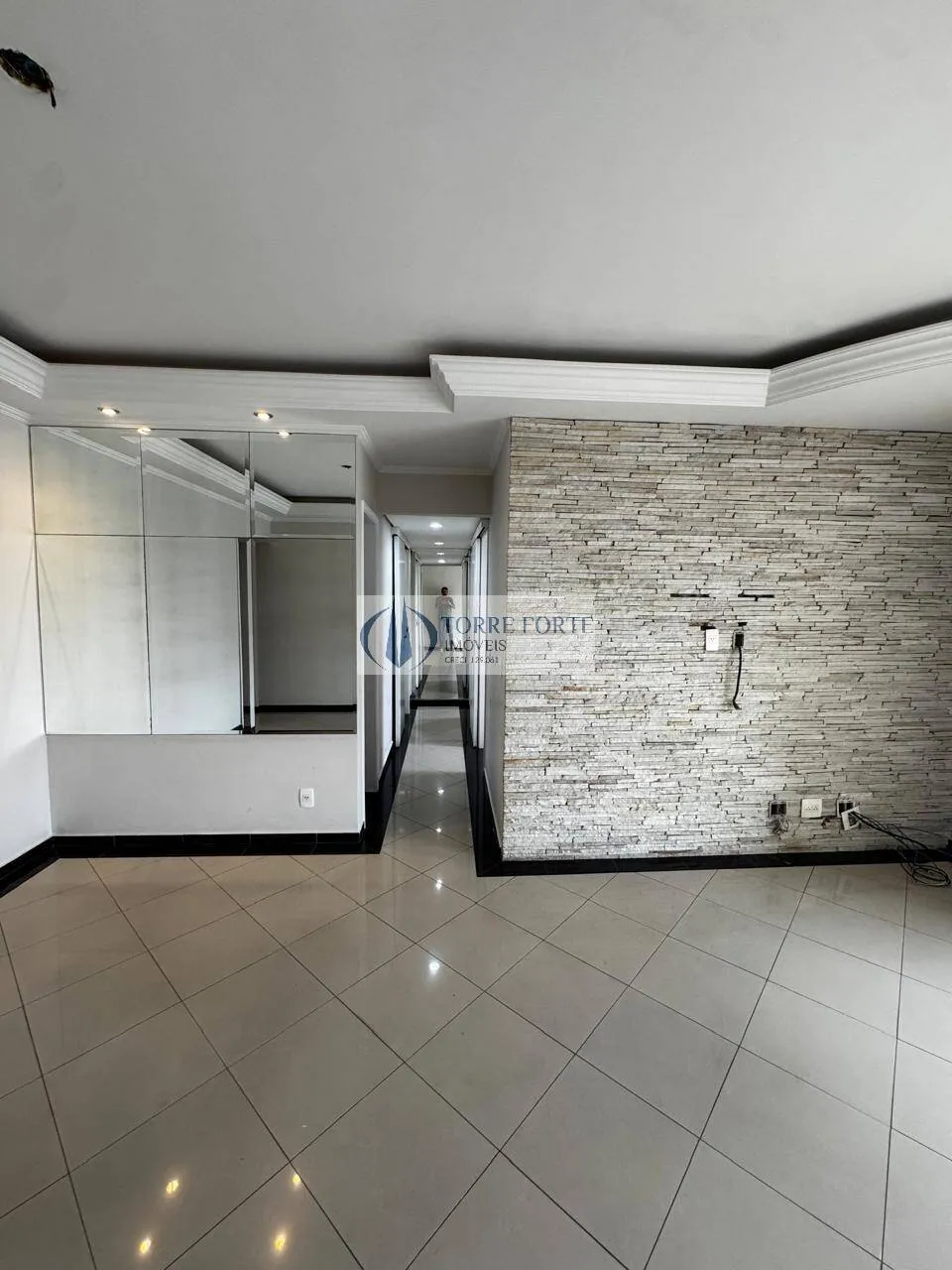 Imagem Ótimo apartamento 82m² 3 dormitórios sendo 2 suítes 2 vagas na Vl. Prudente