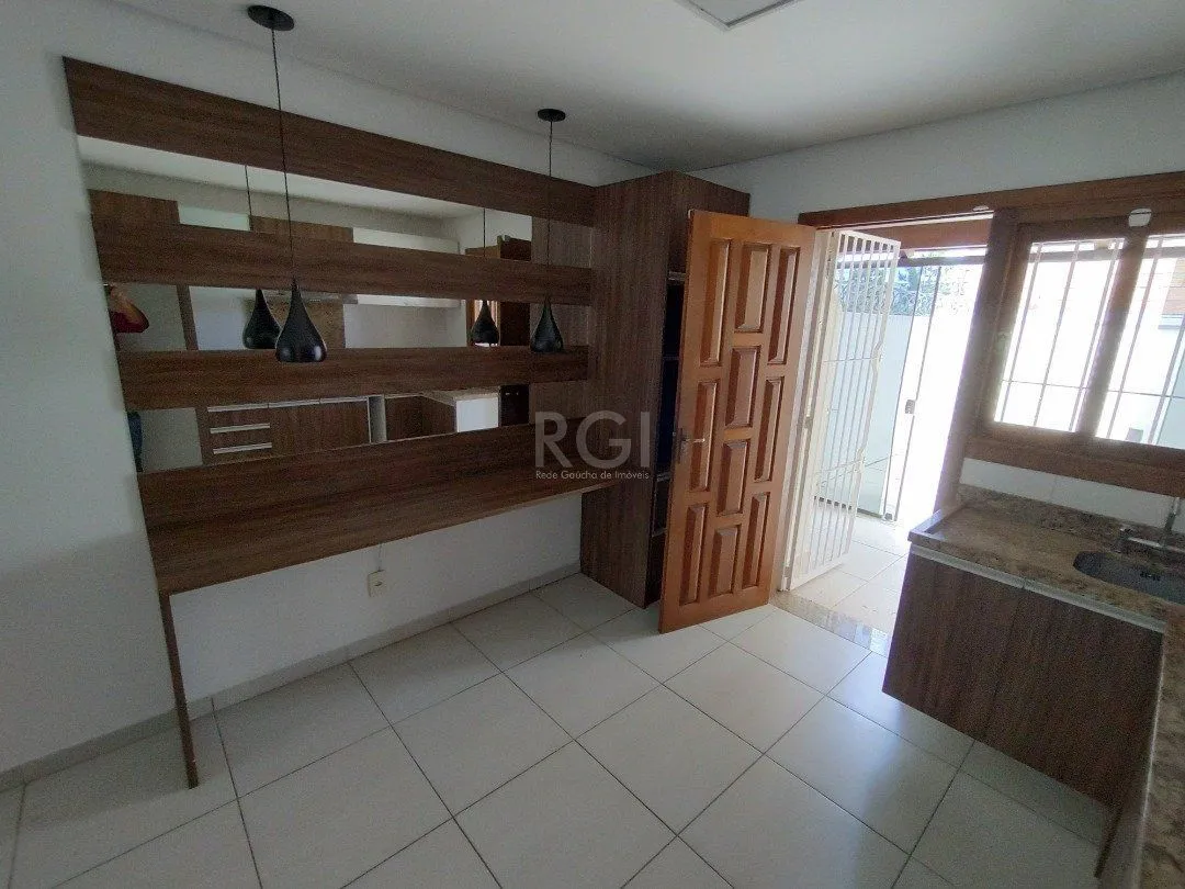 Imagem Casa para Venda - 84.2m², 3 dormitórios, sendo 3 suites, 1 vaga - Hípica