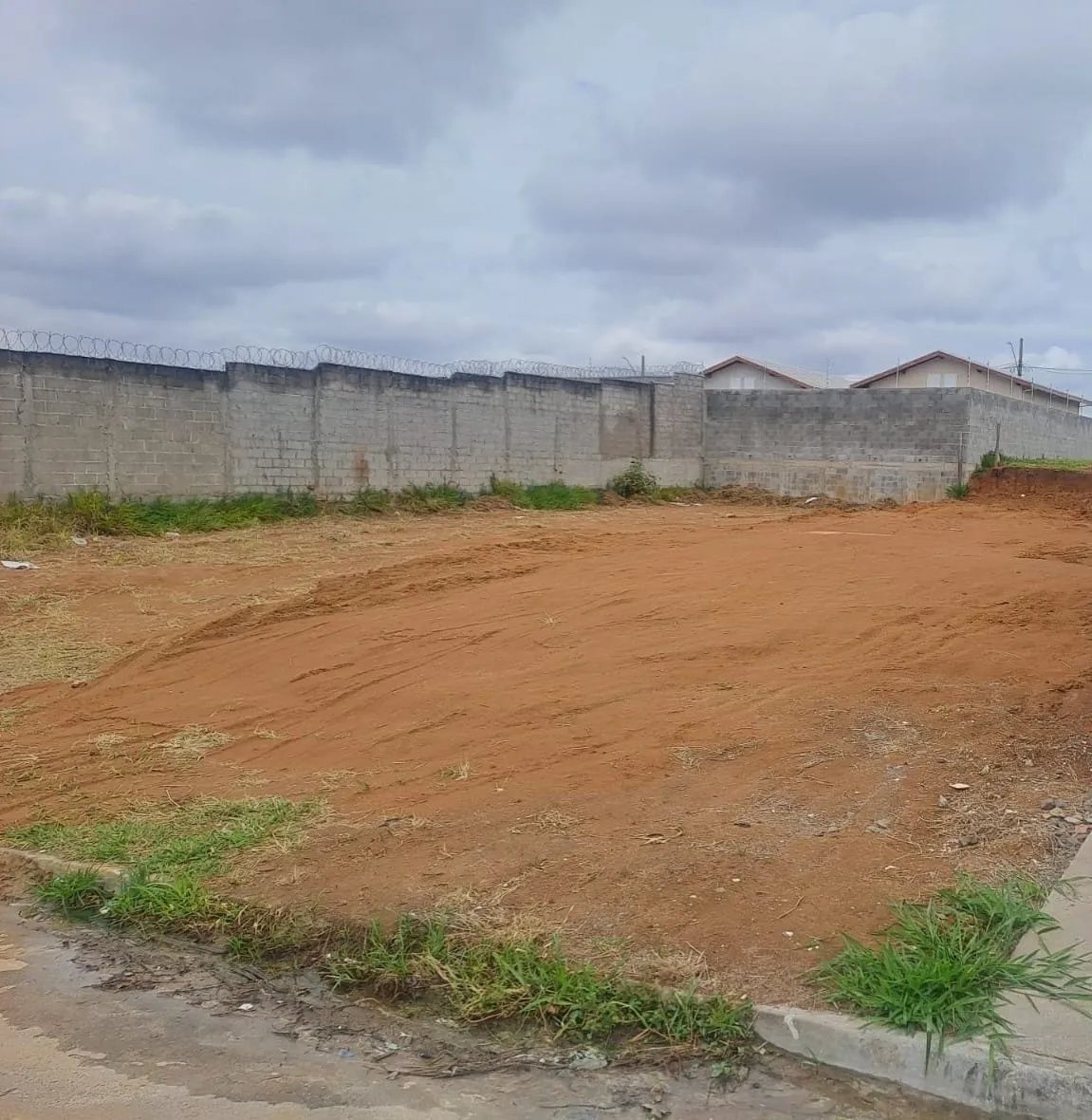 Foto do imóvel Terreno à venda, Piracangaguá, Taubaté, SP