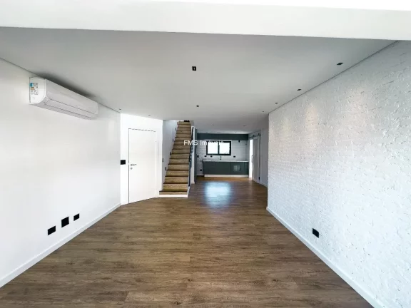 Imagem Vende-se Cobertura na Vila Andrade, com 3 Quartos sendo 1 Suíte, 4 Banheiros, 3 Vagas.